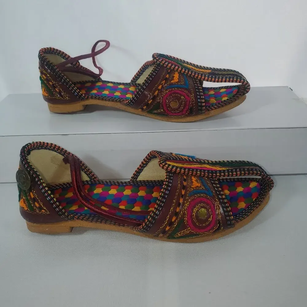 VTG Handmade Leather Embroidered Ethnic Colorful Kids Sandals Size 5